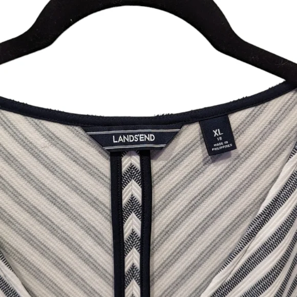 Lands' End Grey & White Diagonal Stripe Chevron Heavyweight Plus Size Dress (18) - Picture 3 of 6